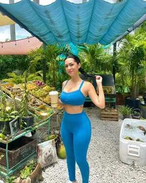 Victoria Domenech Thumbnail Picture