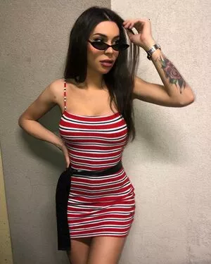 Victoria Tei Thumbnail Picture