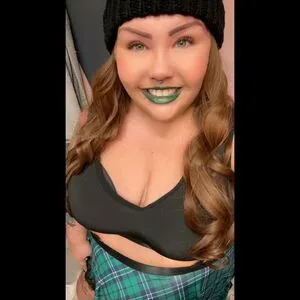 Videostoregirl Thumbnail Picture