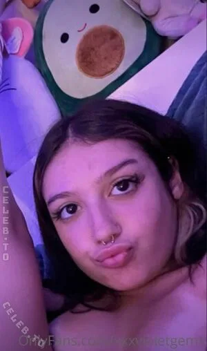 Violet Gems OnlyFans Leaked Free Thumbnail Picture - #hogakSj6UZ