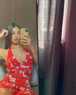 Violet Rose Thumbnail Picture