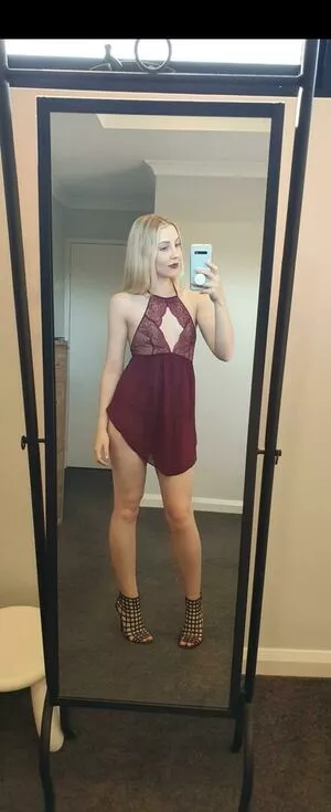 Violetblushxx Thumbnail Picture