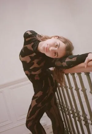 Violetta Komyshan Thumbnail Picture