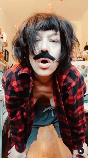 Vivien Wolter Thumbnail Picture