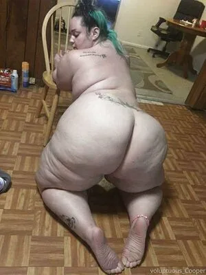 Voluptuous Cooper Thumbnail Picture