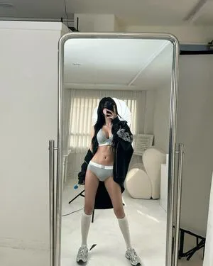 We8136 OnlyFans Leaked Free Thumbnail Picture - #Alz2nG0fG0