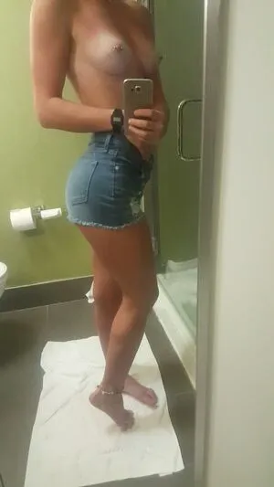 Whiskeymademedoit OnlyFans Leaked Free Thumbnail Picture - #YU0INSQuli