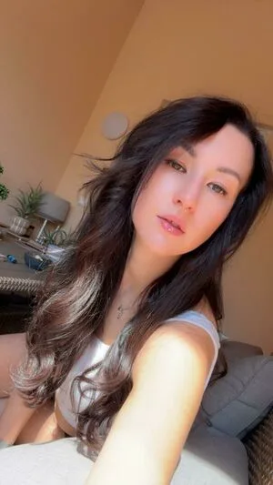 White Paws OnlyFans Leaked Free Thumbnail Picture - #Z2YT7XUU89