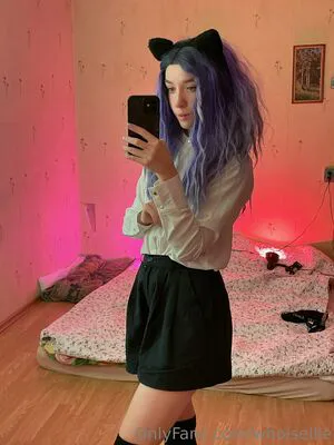 Whoisellie Thumbnail Picture