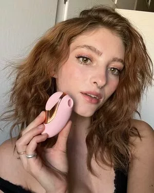 Willow Shields Thumbnail Picture