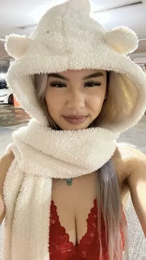 Winnniiex Thumbnail Picture