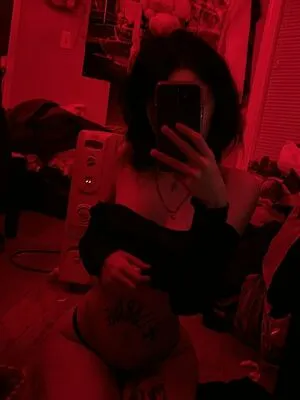 Wuvvmia Thumbnail Picture