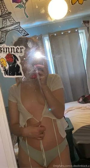 x.devilinblack.x Profile Thumbnail