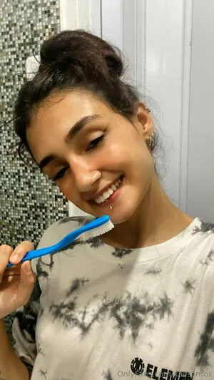 Xalisonfox Thumbnail Picture