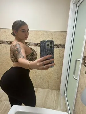 Xisisjulia Thumbnail Picture