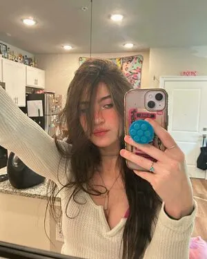 Xoxoli1y Thumbnail Picture