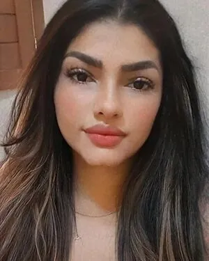 Yara Rocha Thumbnail Picture