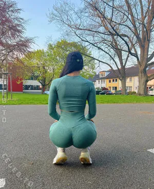 Yasemin Elda OnlyFans Leaked Free Thumbnail Picture - #2LbpxrA8jE
