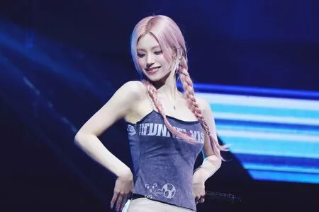 Yeji OnlyFans Leaked Free Thumbnail Picture - #GbjRLonNeh