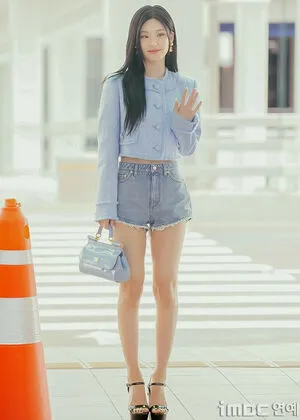 Yeji OnlyFans Leaked Free Thumbnail Picture - #bsCVYafNJv