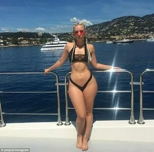 Yes Julz OnlyFans Leaked Free Thumbnail Picture - #9JBdkDtPRc