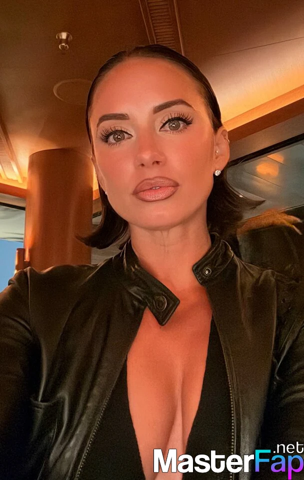 Yesjulz 9 OnlyFans Leak Picture - #SoNYqvI8a9.