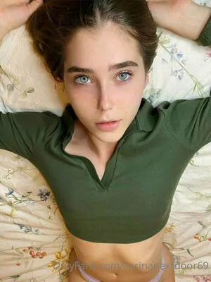 Youngkaryna Thumbnail Picture