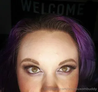 Yourbuxombuddy OnlyFans Leaked Free Thumbnail Picture - #dCDSicky0e