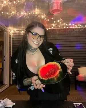 Yourfavlittledemon Thumbnail Picture