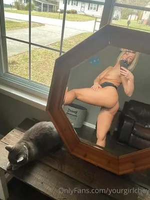 Yourgirlchey Profile Thumbnail