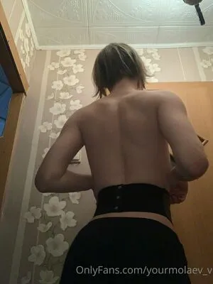 Yourmolaev V Thumbnail Picture