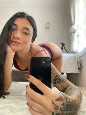 Yoursofiaarose OnlyFans Leaked Free Thumbnail Picture - #0kyR0bq3l8