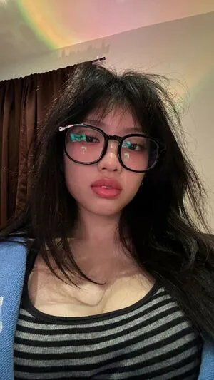 Yujin OnlyFans Leaked Free Thumbnail Picture - #ZM05Ms37iM