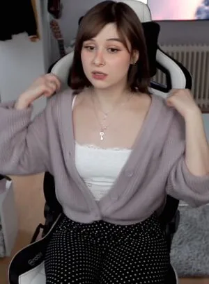 Yuli OnlyFans Leaked Free Thumbnail Picture - #9bwf7nx3Cv