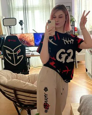 Yuli OnlyFans Leaked Free Thumbnail Picture - #VObBD8n0DV