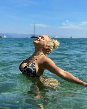 Yulia Verbynets Thumbnail Picture