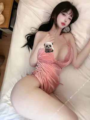 Yunjini OnlyFans Leaked Free Thumbnail Picture - #fIePsf7AdE