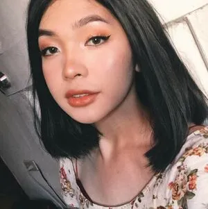 Zandy Acuin Thumbnail Picture