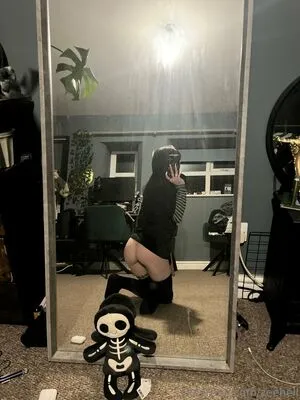 Zeehell OnlyFans Leaked Free Thumbnail Picture - #MC2xb8B9vE