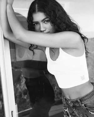 Zendaya OnlyFans Leaked Free Thumbnail Picture - #g0rtkNZBxZ