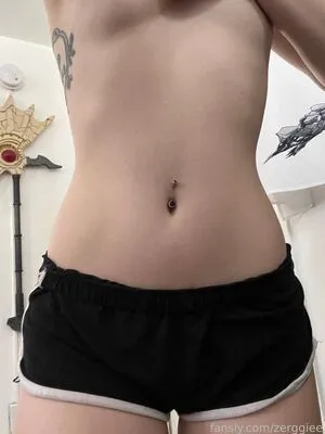 Zerggiee OnlyFans Leaked Free Thumbnail Picture - #2jumisCNLf