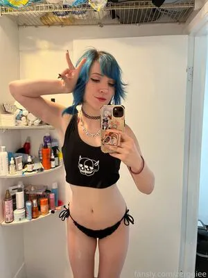 Zerggiee OnlyFans Leaked Free Thumbnail Picture - #ffouVij08H