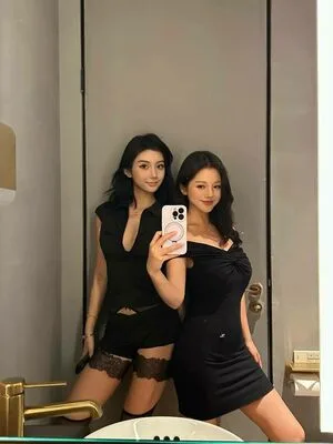 Zigechez OnlyFans Leaked Free Thumbnail Picture - #k1q2pGkKcT