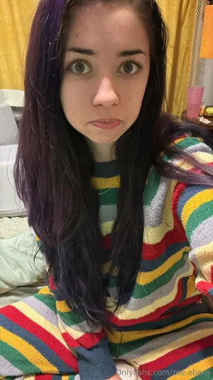 Zoe Ebarb Thumbnail Picture