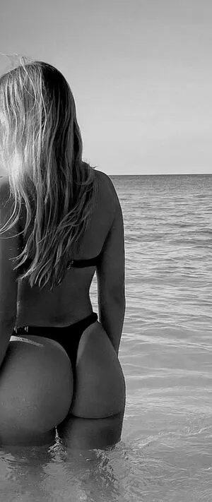 Zoe Schwedler Thumbnail Picture