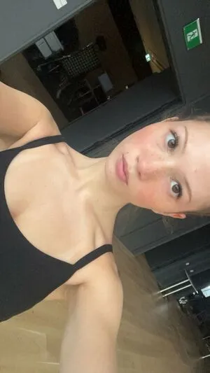 Zoe4nya OnlyFans Leaked Free Thumbnail Picture - #3TYFIS1MkS