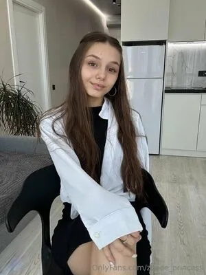 Zoeee Princess OnlyFans Leaked Free Thumbnail Picture - #epvAlNK2CA
