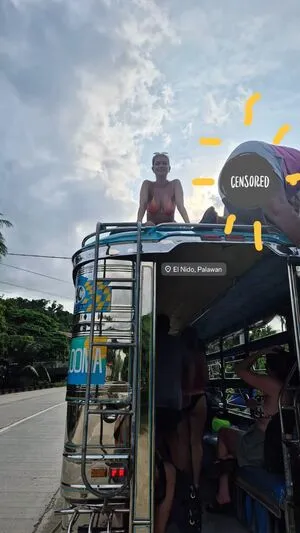 Zoejoana Thumbnail Picture