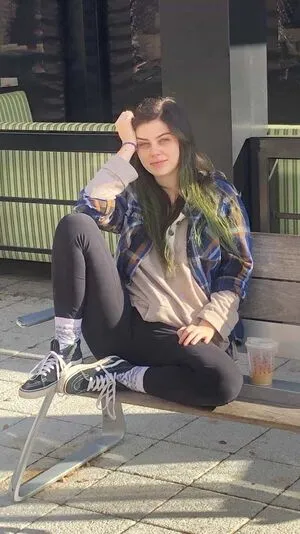 Zoey Wilde Thumbnail Picture
