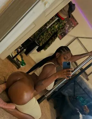 Zoeynae Thumbnail Picture